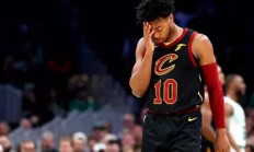 九游体育登录-祖雄艾利奥传球助攻，协助球队取胜