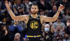 九游体育官方入口-猛龙客场落败于太阳连续失利