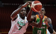 九游体育在线登录-尼日利亚球队主教练带队胜利返回祖国