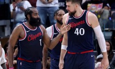 九游体育-包含快船横扫爵士进入西部决赛的词条