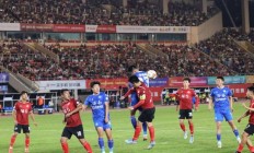 九游体育登录-包含情绪激动：球迷激情支持现场氛围热烈的词条