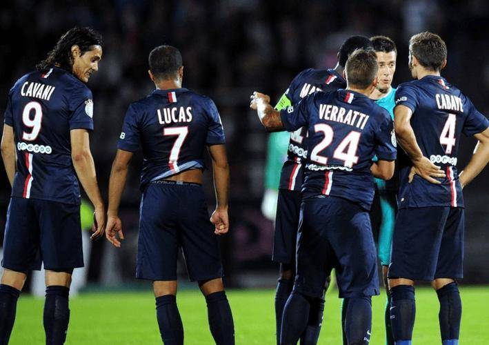 瓦朗谢纳主场力克昂热，排名联赛第十二的简单介绍